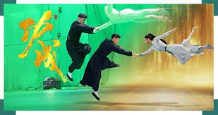 低位单打球星，篮板保障，更衣室核心。